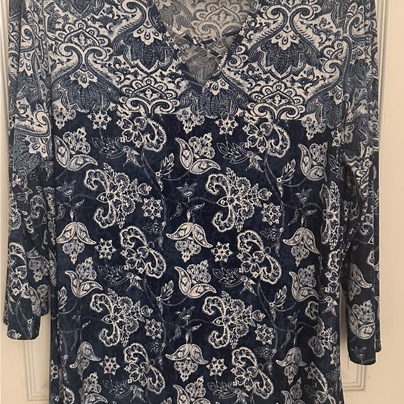 Avenue Floral Print Top, Size 14/16 - Picture 2 of 6